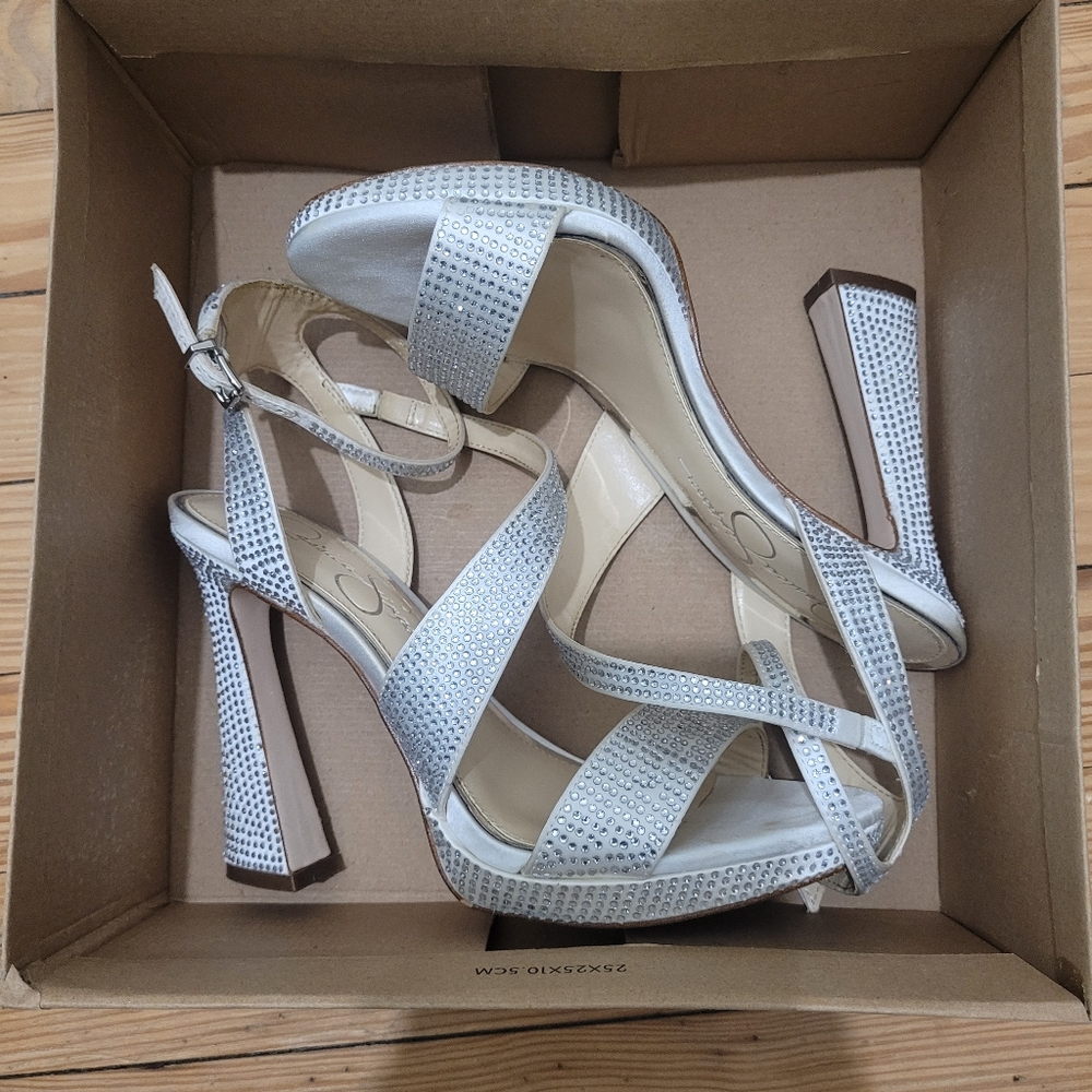 Heels: Jessica Simpson Friso
